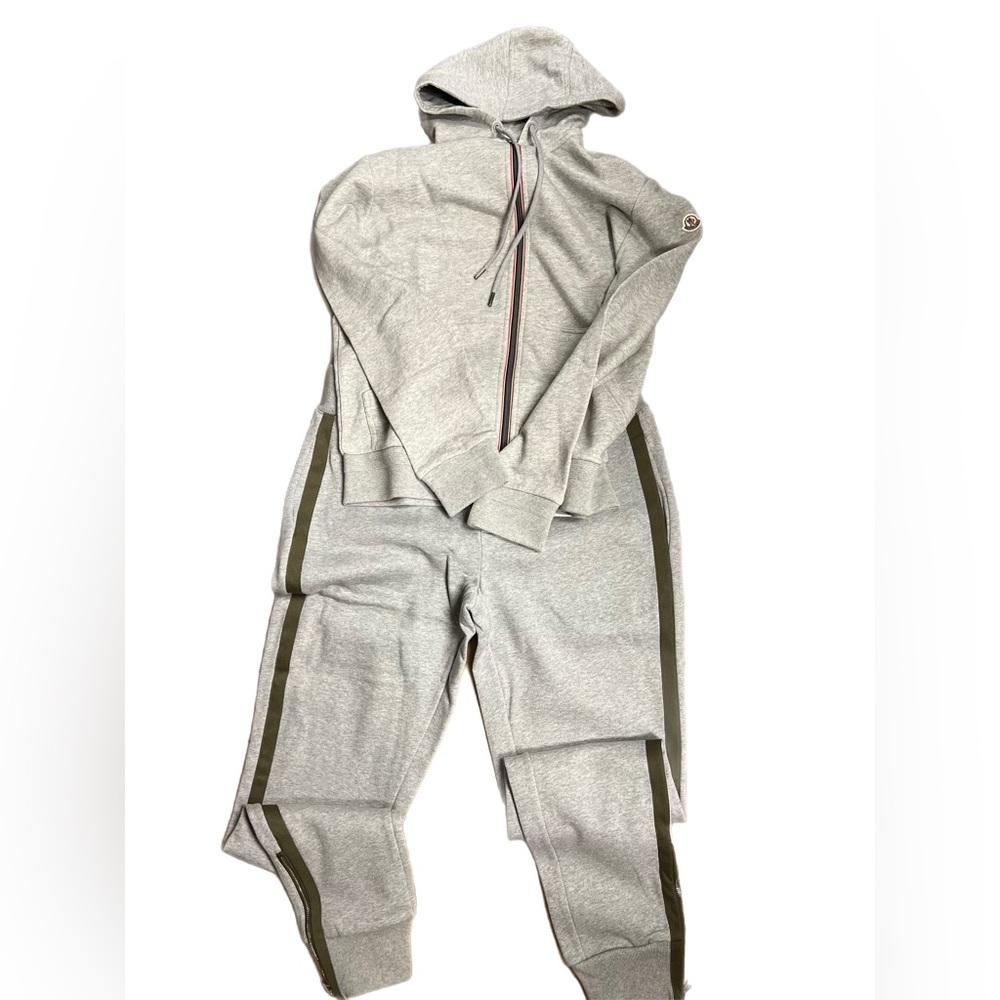 Moncler sweatsuit